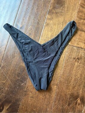 Dippin' Daisy's Black ris-k Bottom